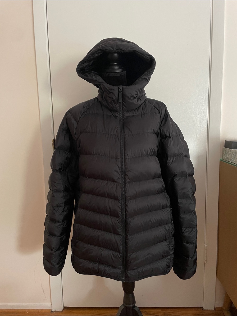 Uniqlo ultra light packable down jacket size xl